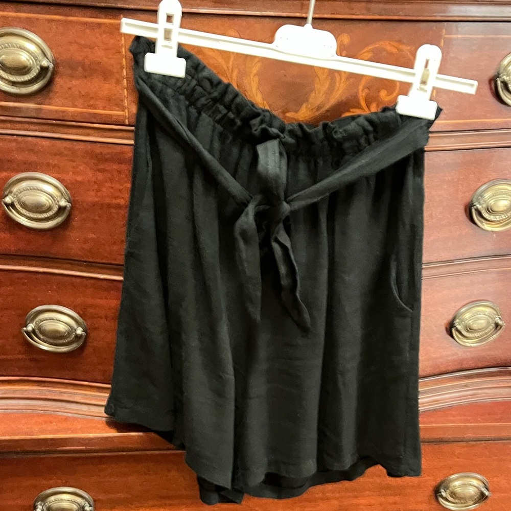 Linen Shorts - Picture 2 of 8